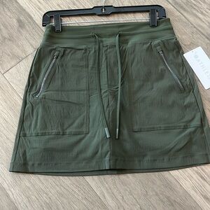 ATHLETA Trekkie Skort Sz 2, green